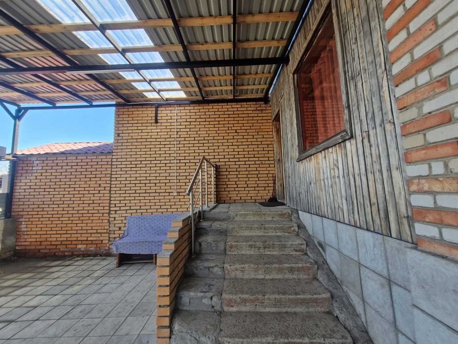 Продажа 3-этажного дома