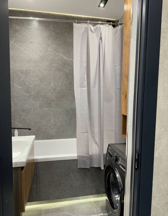 Квартира продается 3/3/4 на Аския Базар