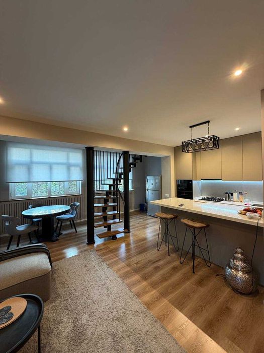 Дуплекс 82 м² напротив Алайского базара, центр Ташкента`