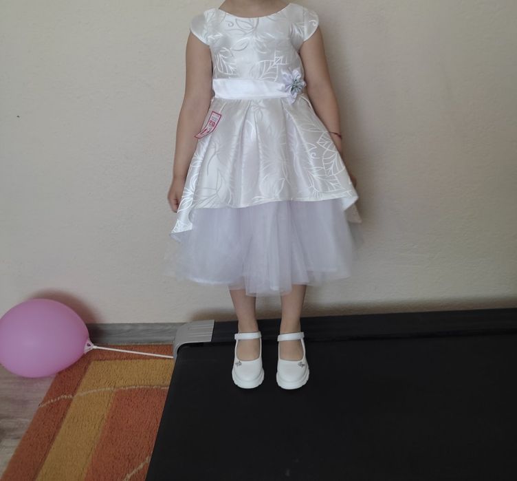 Шаферска рокля р-р 116-122