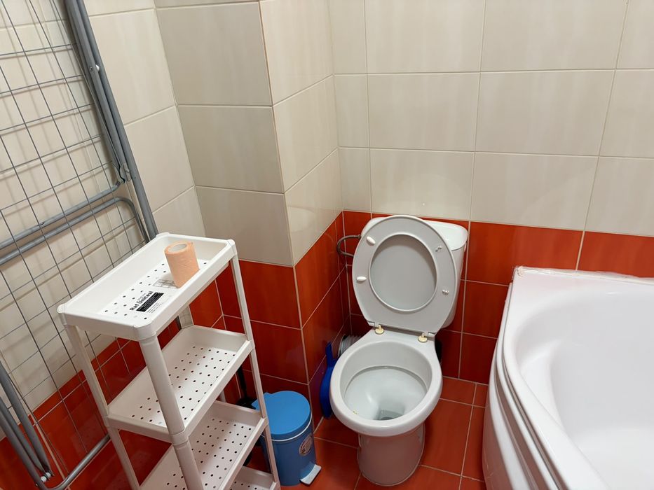 Se ofera spre inchiriere garsoniera