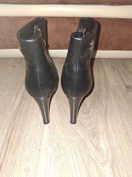 Боти "miss sixty" и Eliza