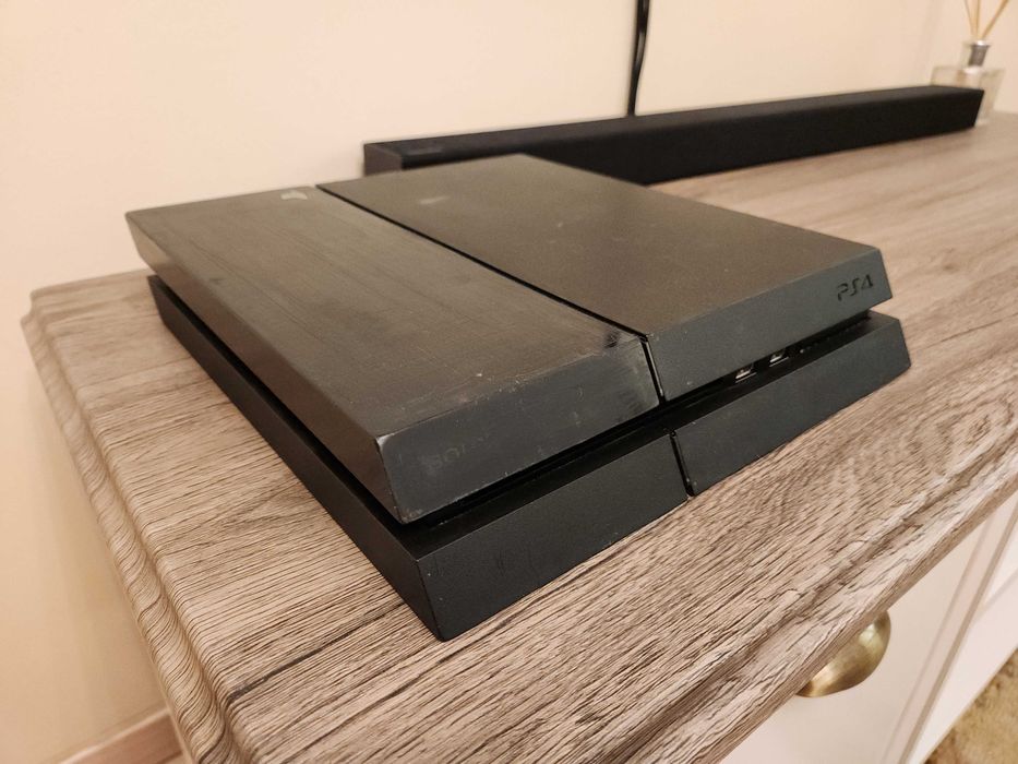 PlayStation 4 (PS4) 1TB - Complet functional, soft modabil (v12.00)