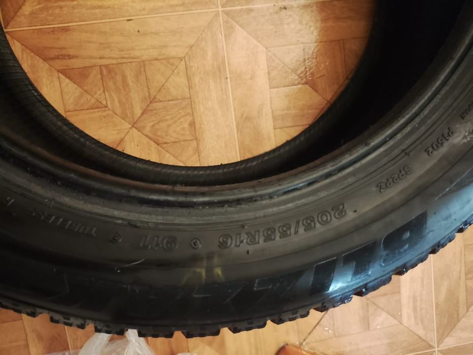 Шины Bridgestone зимние бу