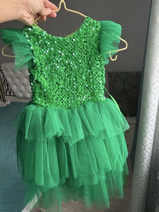 Продам платье для девочки. 4,5,6 лет.