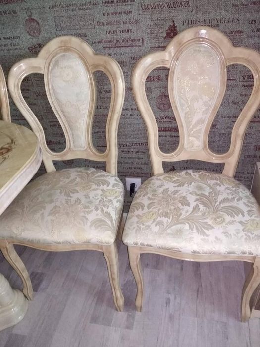 Продаётся гостиная мебель