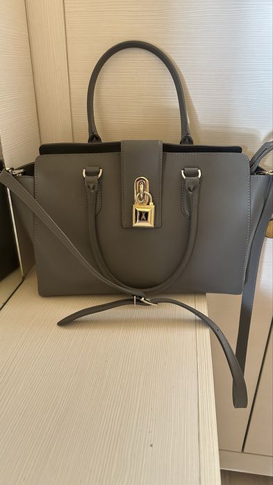 Geanta piele gri Patrizia Pepe