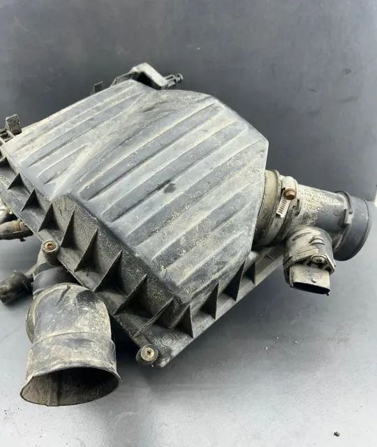 Carcasa filtru aer 55355095 55355095 Opel Astra 2005