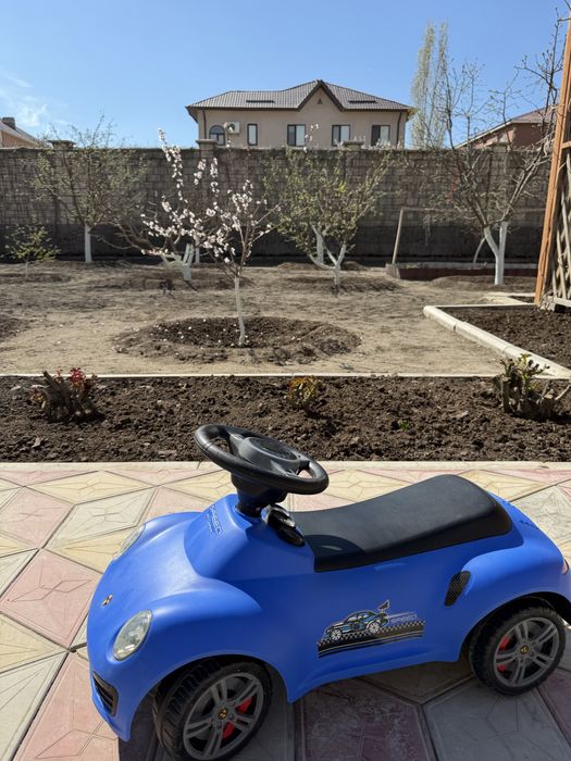 Машинка/каталка/толокар для детей