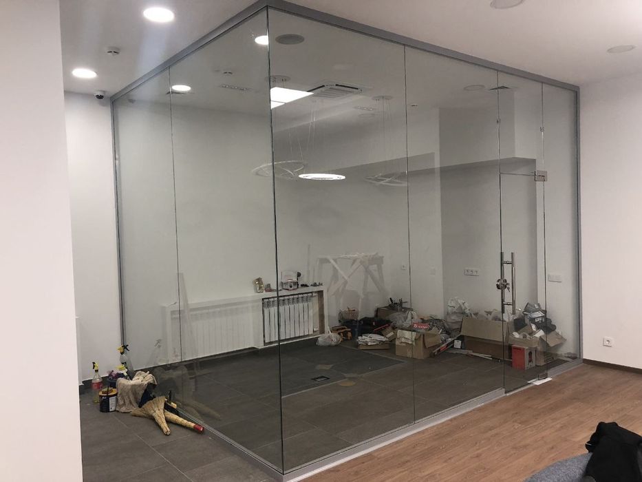 Стеклянные перегородки для офисов