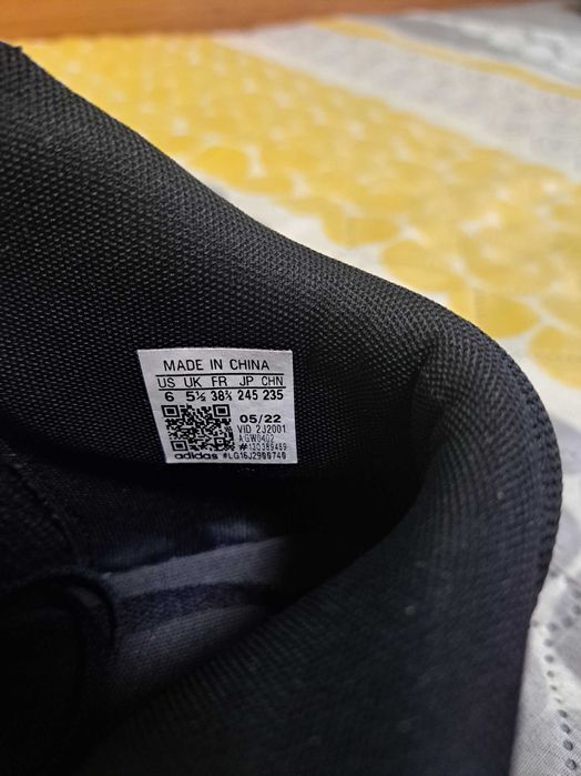 Кожени кецове Адидас