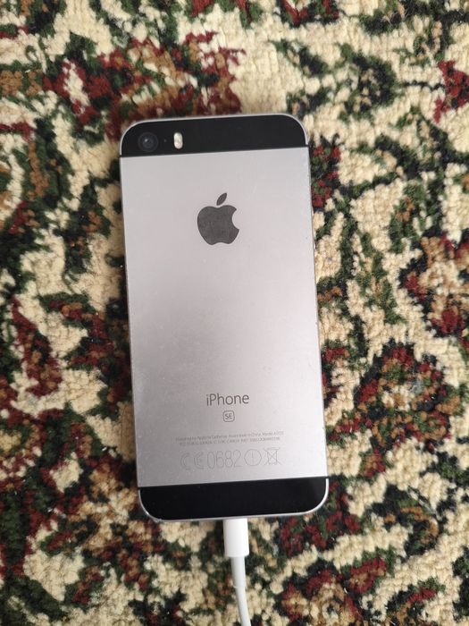 iphone 5 SE sotiladi BYPASS