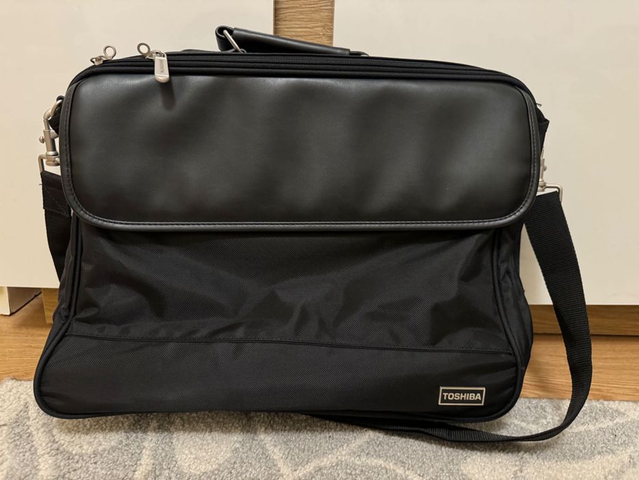 Чанта за лап топ Toshiba