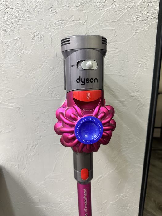 Dyson v7 пылесос