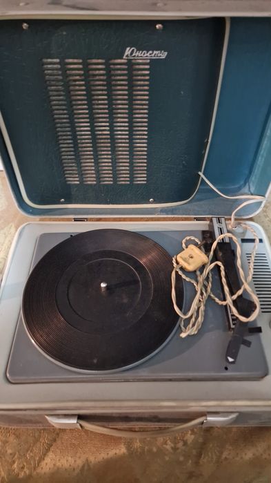 Продам Патифон Юность