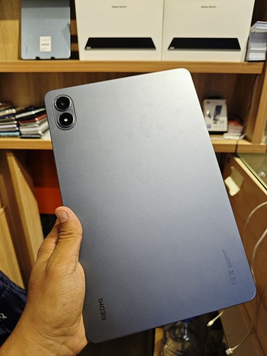 Redmi pad pro 2 256 GB full komplekt ideal holat hamma narsasi bir god