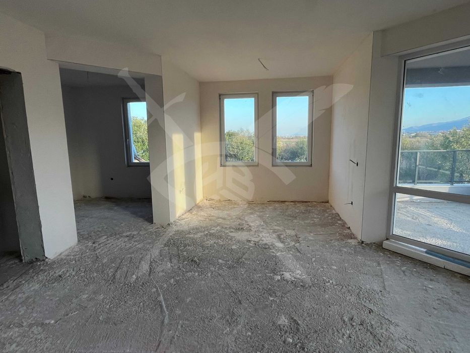 Продава се Къща в Пловдив, Коматево - 730 кв.м за 600 €/кв.м - Снимка #1