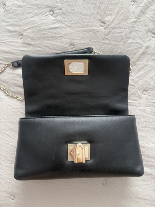 Дамска чанта Furla естествена кожа в нежно синьо и цвят праскова
