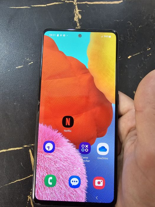 Смартфон Samsung galaxy A51