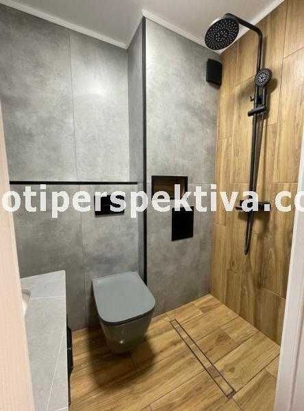 Продава се Тристаен апартамент в Пловдив, Христо Смирненски - 70 кв.м за 1050 €/кв.м - Снимка #9