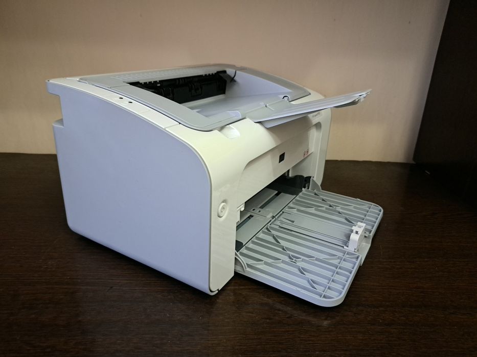 Принтер HP Lj 1102