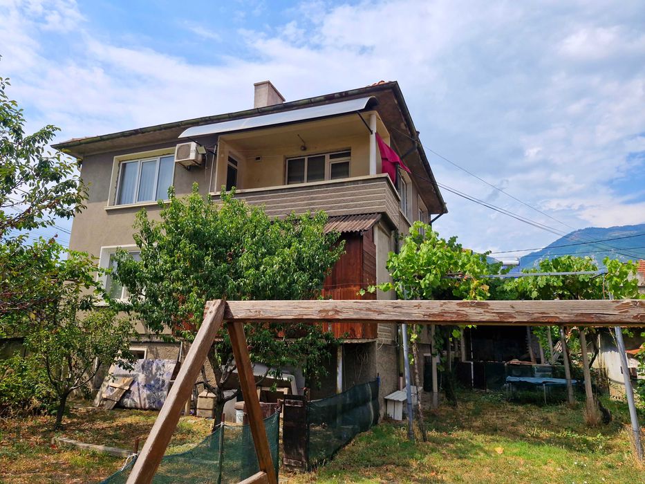 Етаж от къща Карлово