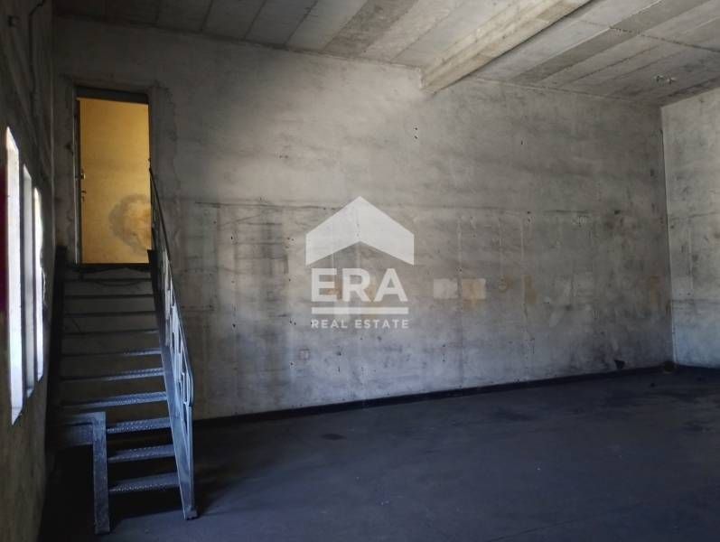 Продава се Промишлена сграда в Димитровград - 750 кв.м за 578 €/кв.м - Снимка #2