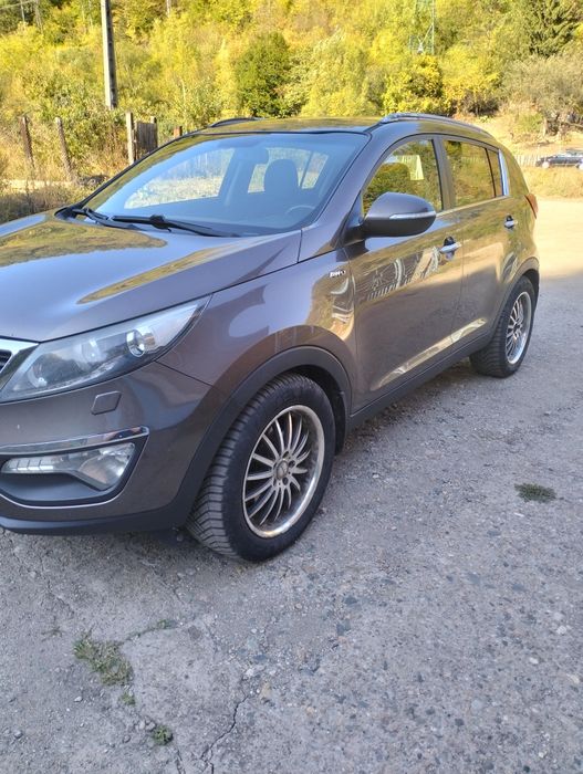 KIA Sportage 2011 — imagine 2