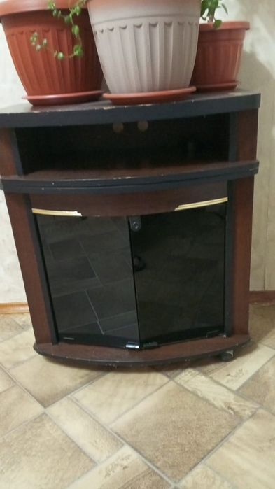 Бесплатно комод- подставка