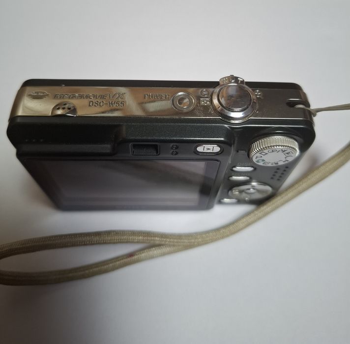 Цифров фотоапарат Sony Cyber-shot с 7.2