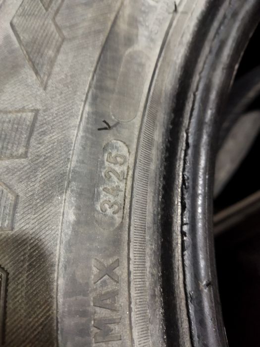 Пара шин 225/60/17 липучка