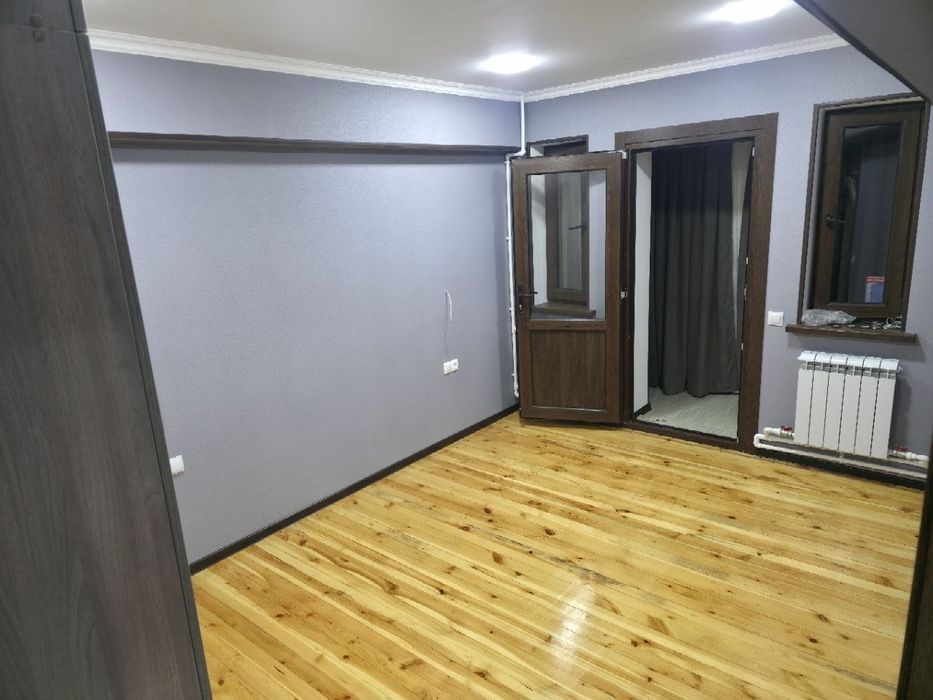 Квартира на Ц4- 5 школа 4/2/4 общ пл 90м Евро с обстановкой