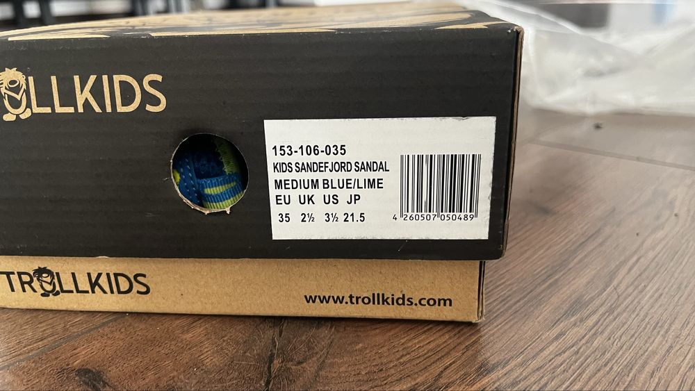 Чисто нови детски сандали Trollkids – номер 35