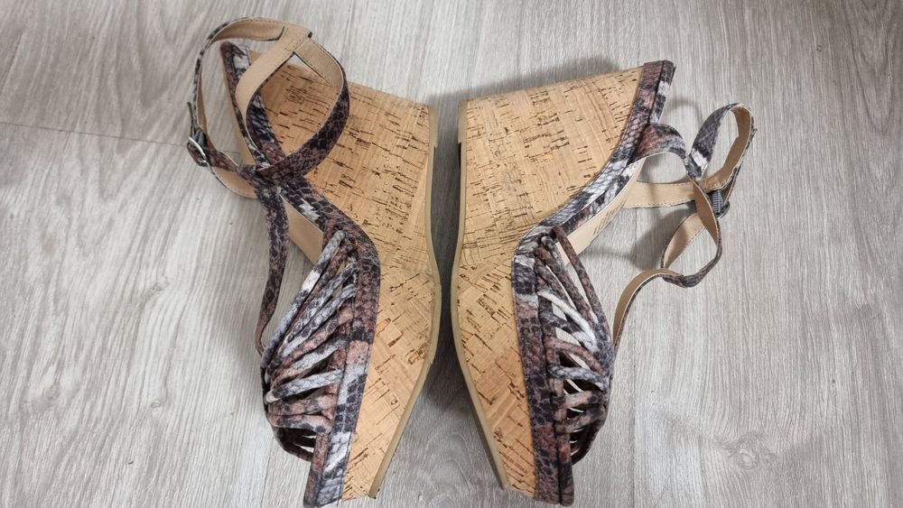 Sandale cu platforma H&M