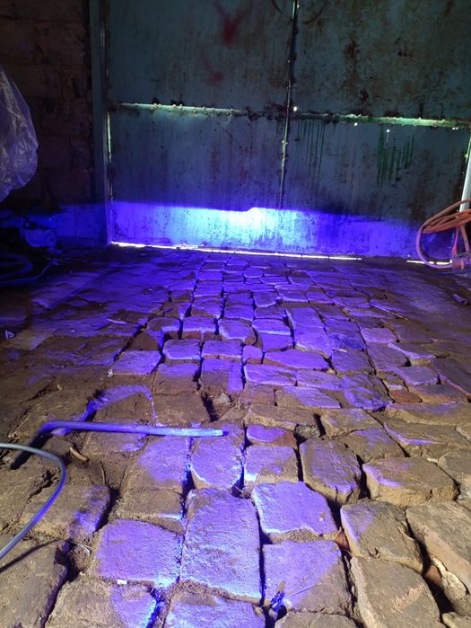 Би лед сатылады.