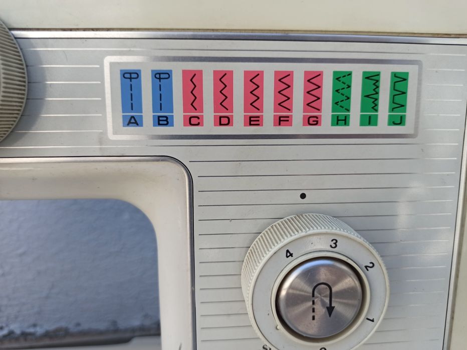 Швейная машинка б/у