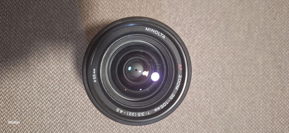 Obiectiv MInolta AF Zoom 35-105mm 1:3.5-4.5.
Minolta AF Zoom 100-200mm