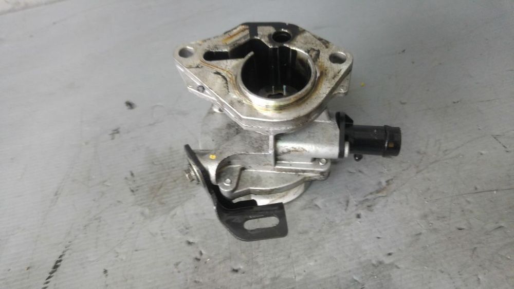Pompa vacuum 1.5 d mercedes a-class w176 05641000
