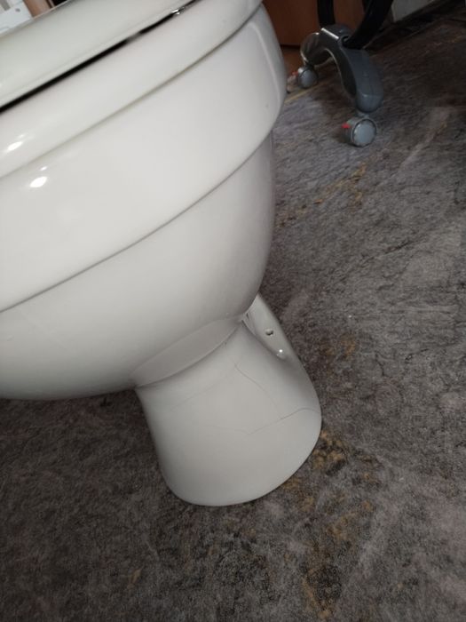 Продам унитаз б/у