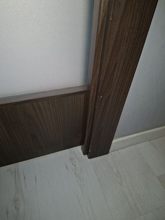 Usa glisanta in perete