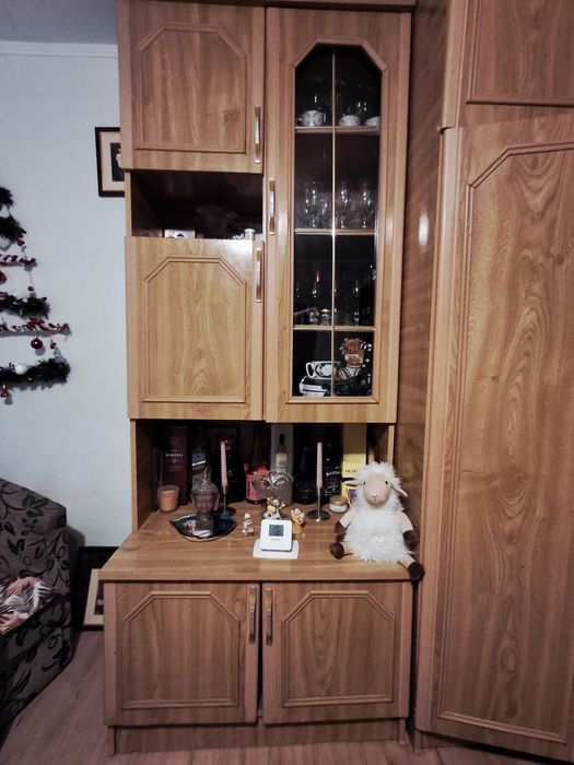 Vand mobila si covor .