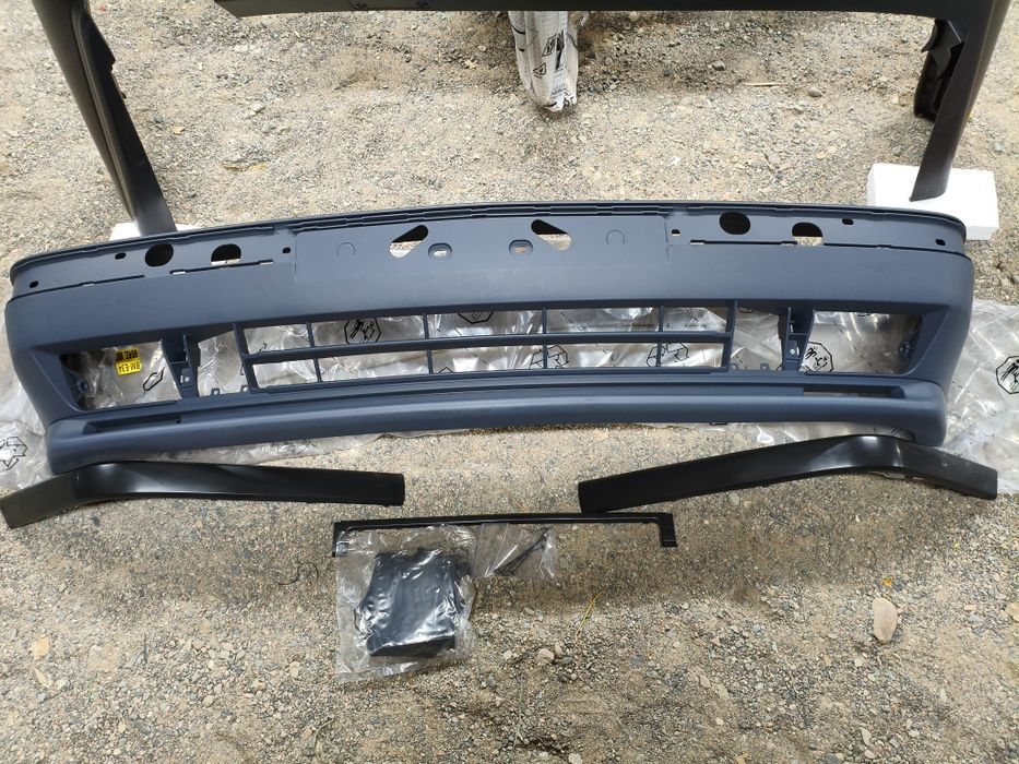 Бампер передний БМВ Е34 М5 BMW E34 M5