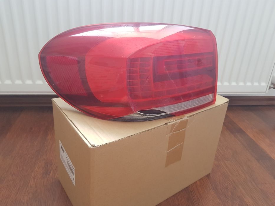 Задний левый фонарь Тигуан