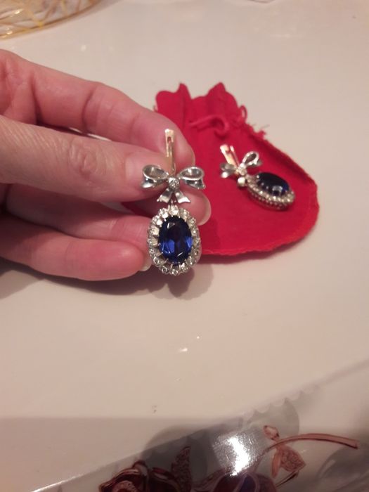 продам серьги . брил