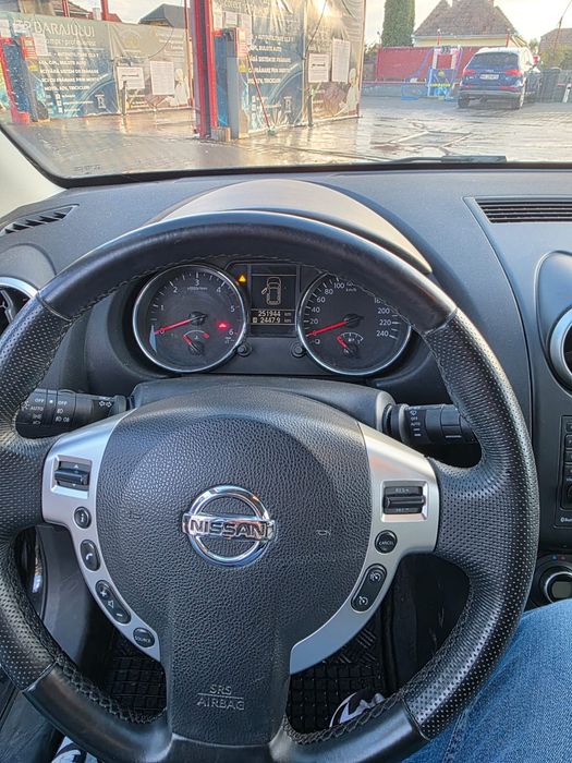 Nissan Qashqai+2