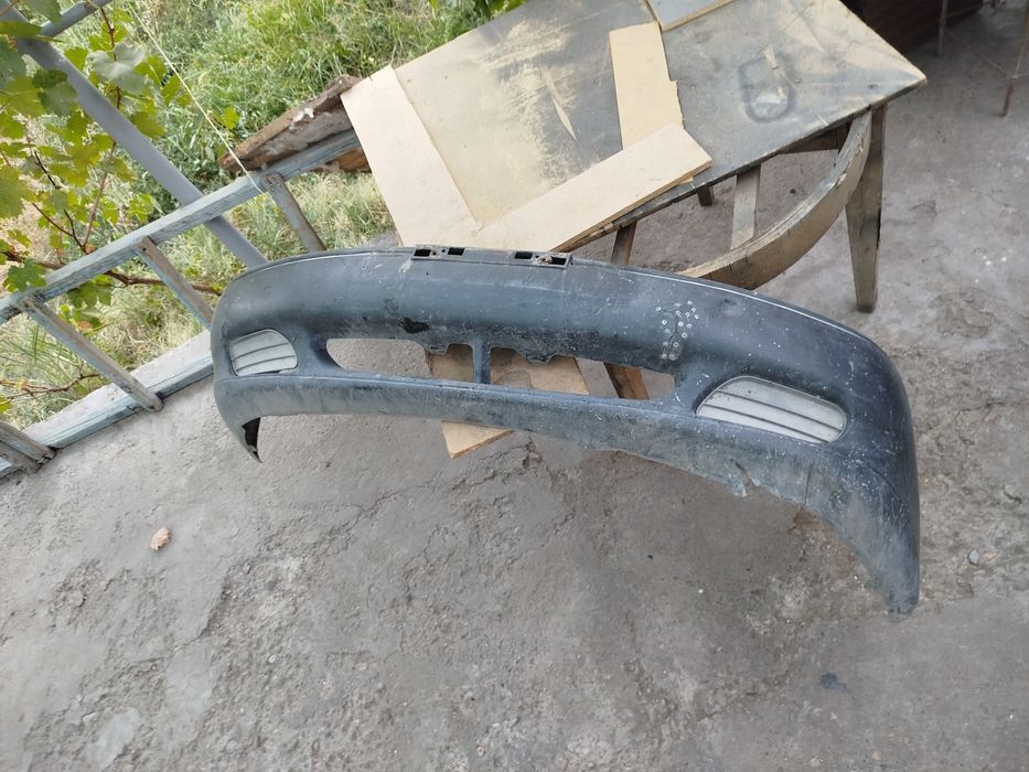 Продам все бампер, левое и правое крыло переднее