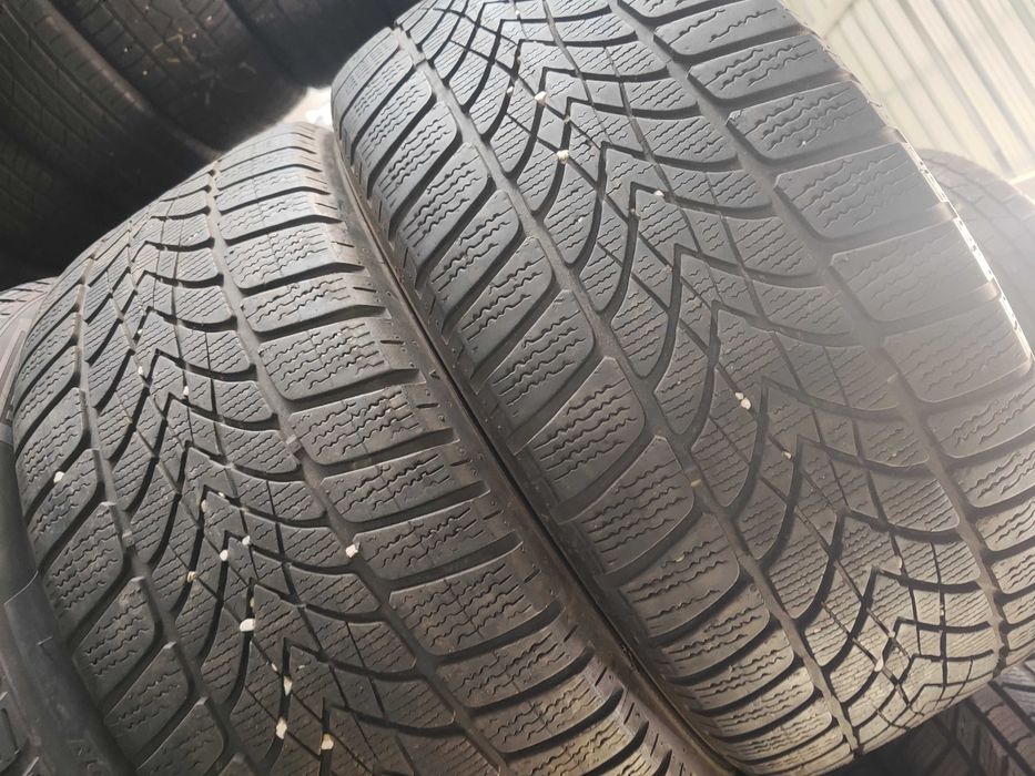2бр.зимни гуми 245/50/18 Dunlop