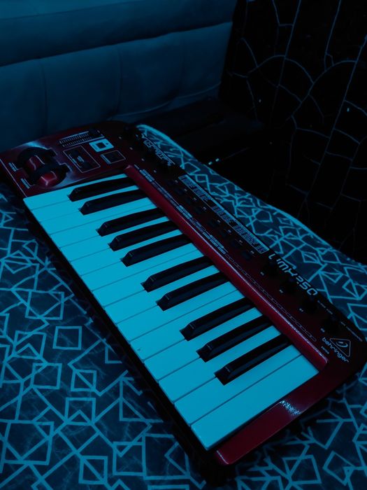 behringer umx250 midi–клавиатура
