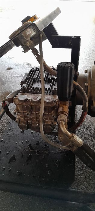 Omax karcher sotiladi xolati yaxshi