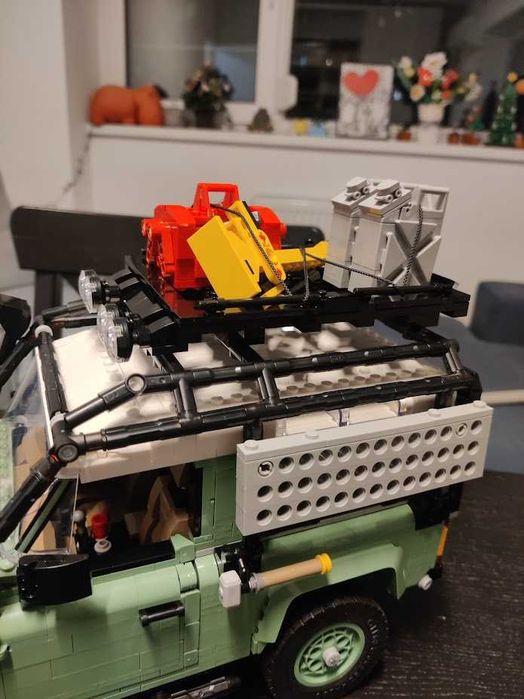 Lego 10317 Land Rover Defender 90, Asamblat